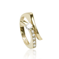 GOLDIE Zlatý prsteň Izatic LRG543.COM