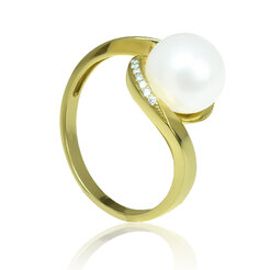 GOLDIE Zlatý prsteň so sladkovodnou perlou a diamantmi Yoselin LRG231.STB