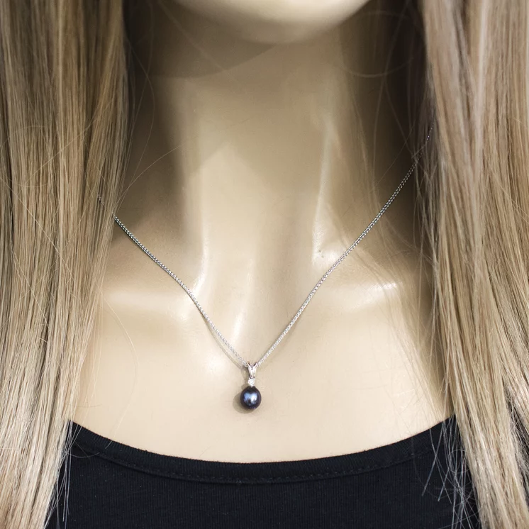 Luxusný diamantový prívesok so sladkovodnou perlou LPE890.P Luxusný diamantový prívesok so sladkovodnou perlou LPE890.P