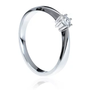 Starostlivosť o diamanty a šperky s diamantmi